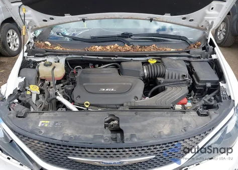 2017 Chrysler Pacifica Touring from USA, damaged, VIN 2C4RC1DG8HR720174